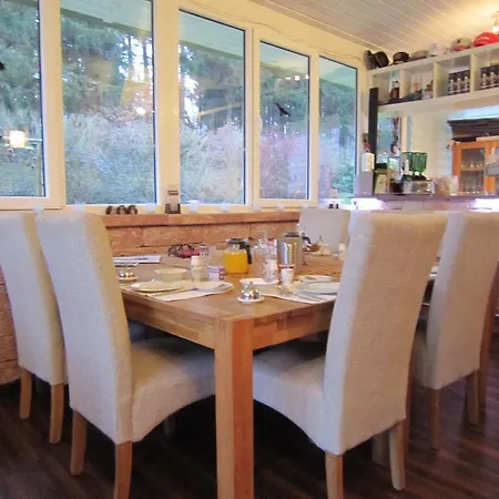 Quarto em Acomodações Particulares Gastehaus Dobias Kelberg